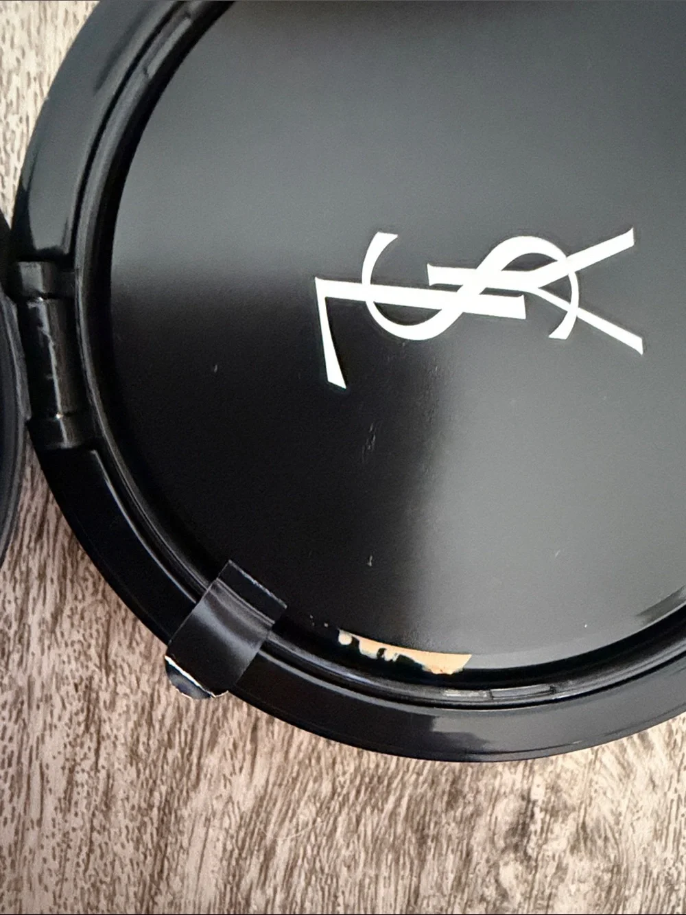 Yves Saint Laurent cushion foundation in ln1. New product